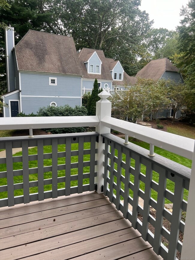 Building Photo - 912 Old Pond Ln