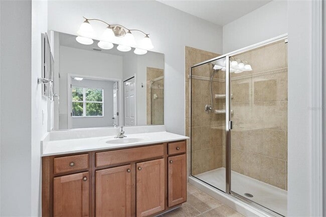 Building Photo - 3717 Parkridge Cir