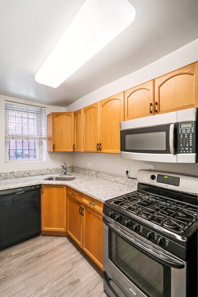 Building Photo - 1332 15th Street NW