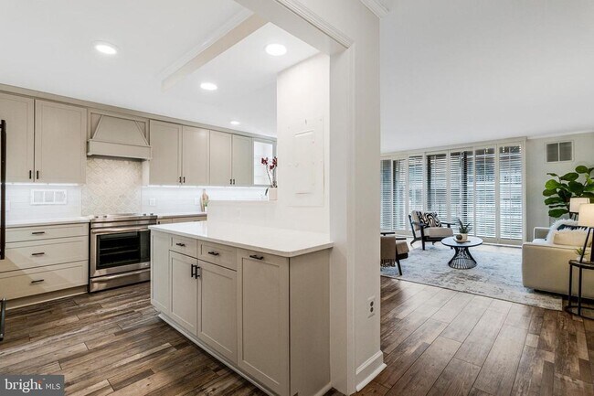Building Photo - 2555 Pennsylvania Ave NW