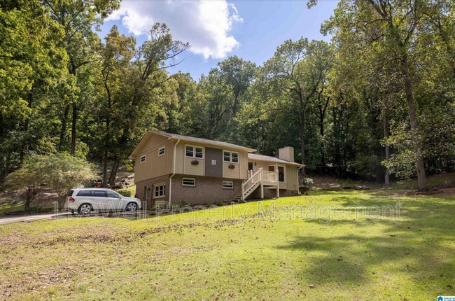 Building Photo - 115 Valley Ln