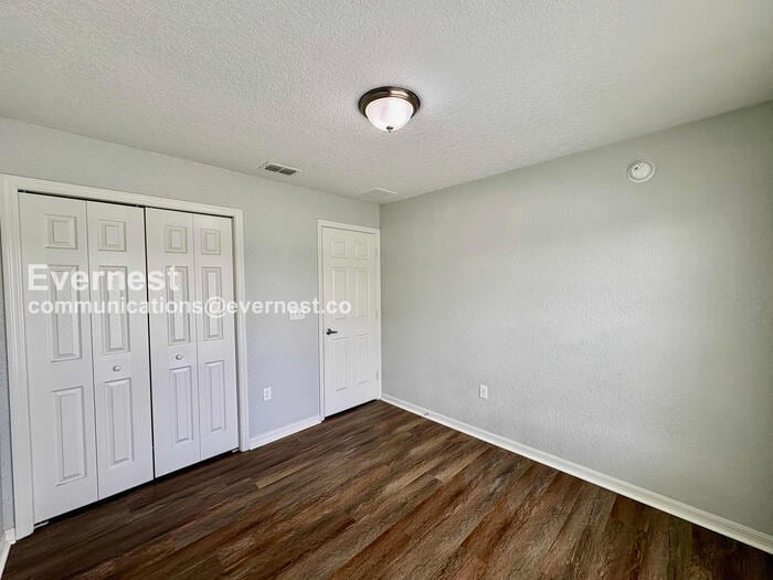 Building Photo - 2219 15th Ave E