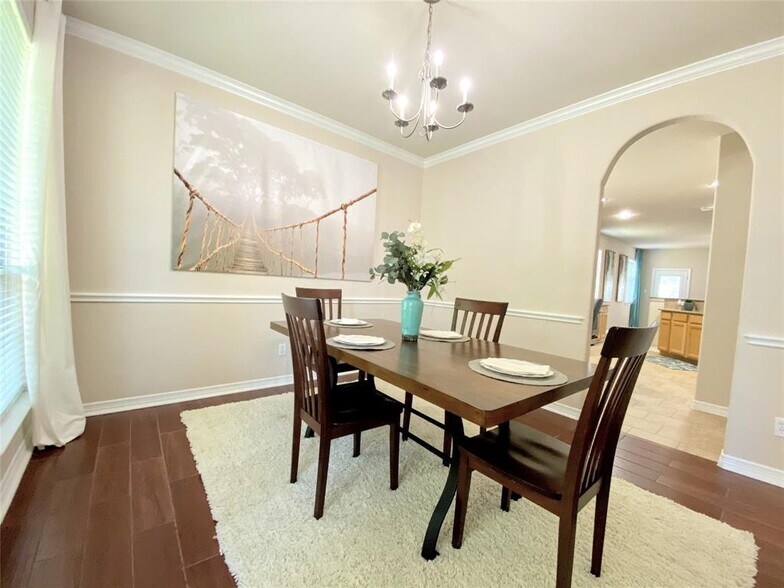 Building Photo - 314 River Briar Ln