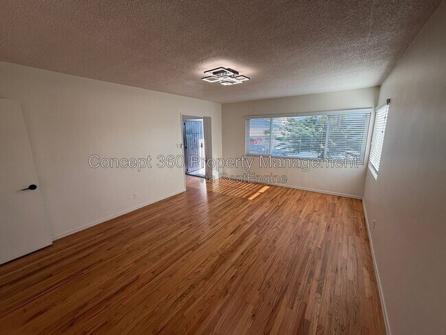 Building Photo - 3610 W 230th St