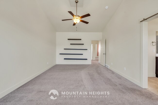 Building Photo - 607 Sawback Ln