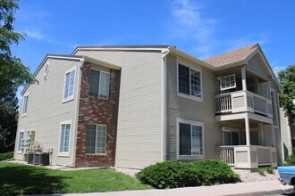 Building Photo - Convenient & Comfortable Condo Living Near...