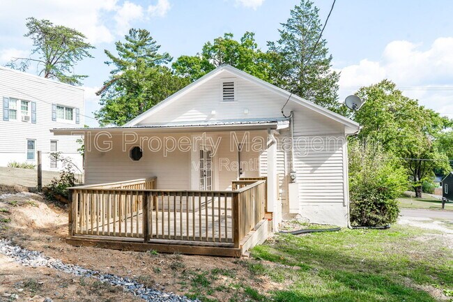 Building Photo - 911 Freemason St