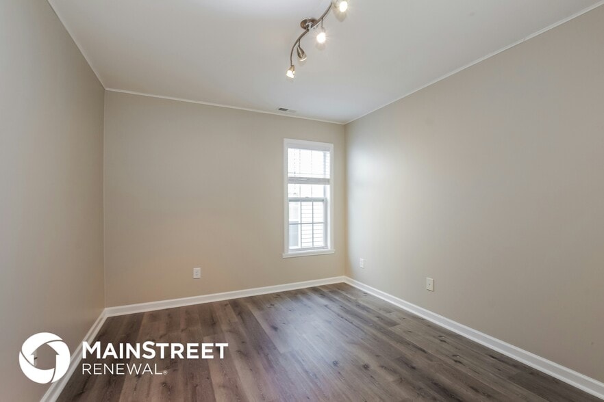 Building Photo - 6007 Trailshead Dr