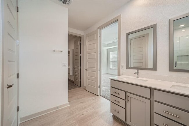 Building Photo - 509 Barton Run Dr