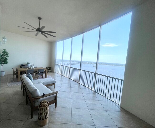 Huge 500 Sq ft patio with endless views - 2745 1st St