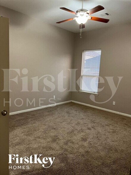 Building Photo - 19035 Walbrook Meadows Ln
