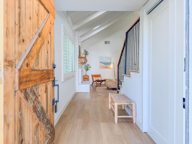 Building Photo - 4954 Dolphin Way