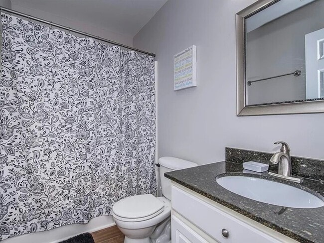 Building Photo - 450 Laurel Mist Ln