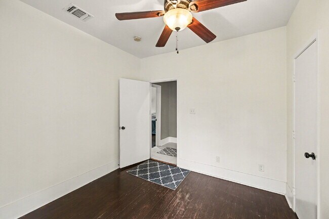 Building Photo - 130 Groveland