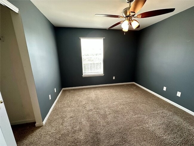 Building Photo - 6203 Spring River Dr
