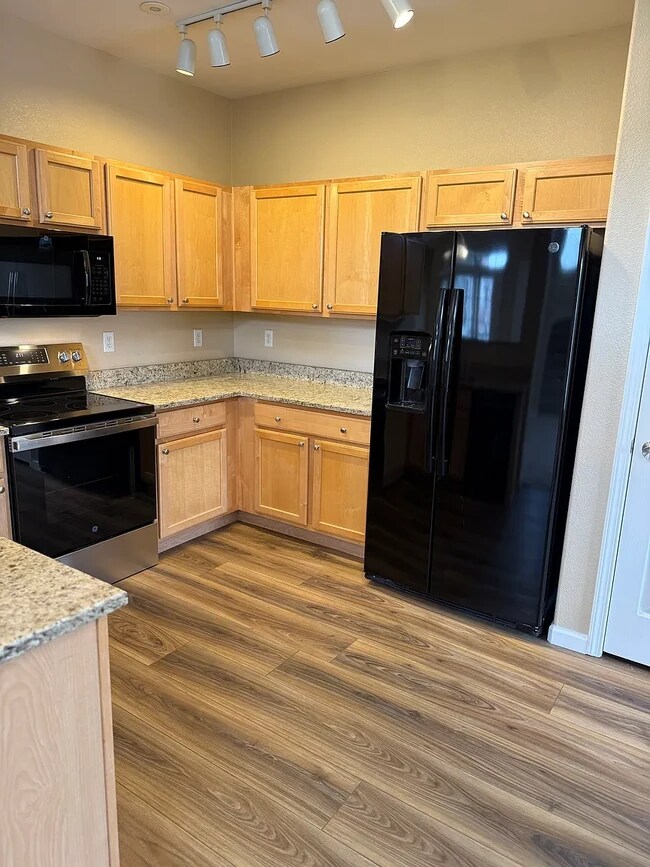 Building Photo - 12711 Colorado Blvd