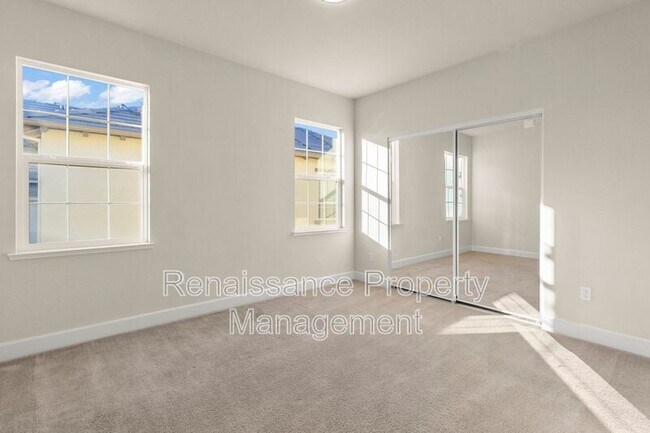 Building Photo - 638 W Gravino Dr
