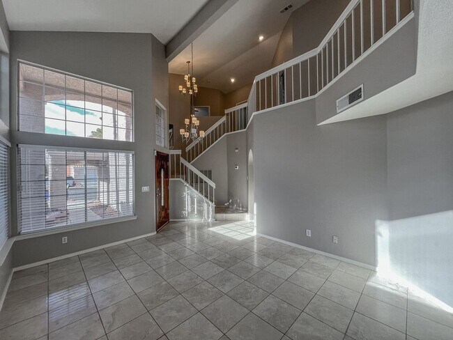 Building Photo - Spacious 4-Bedroom Home in Prime Green Val...