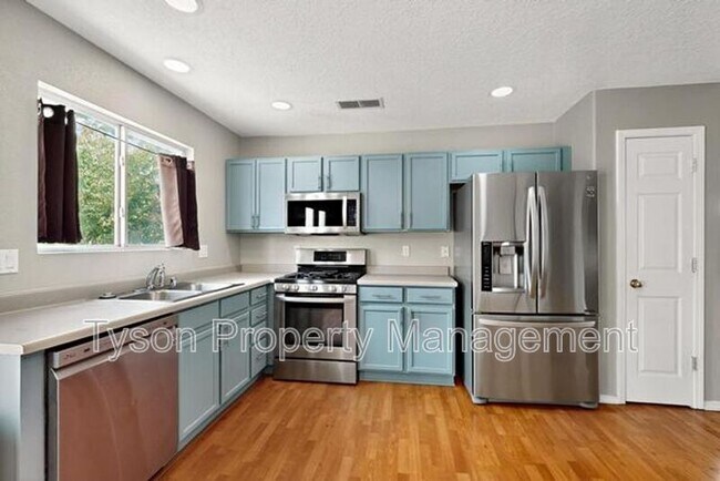 Building Photo - 10816 Habanero Way SE