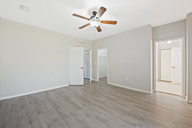 Building Photo - Spacious 3-Bedroom Townhome with 2.5 Baths | 2,035 Sq. Ft. in Homestead