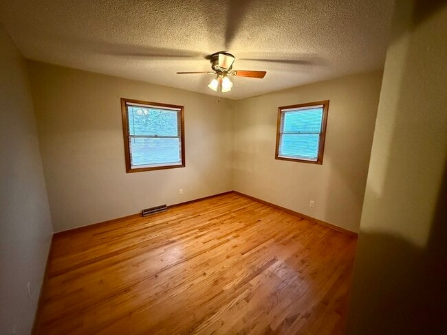 Building Photo - 2285 Highview Dr