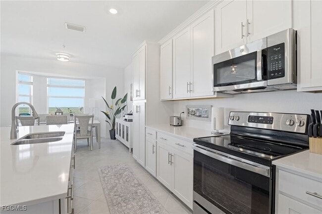 Building Photo - 14161 Heritage Landing Blvd