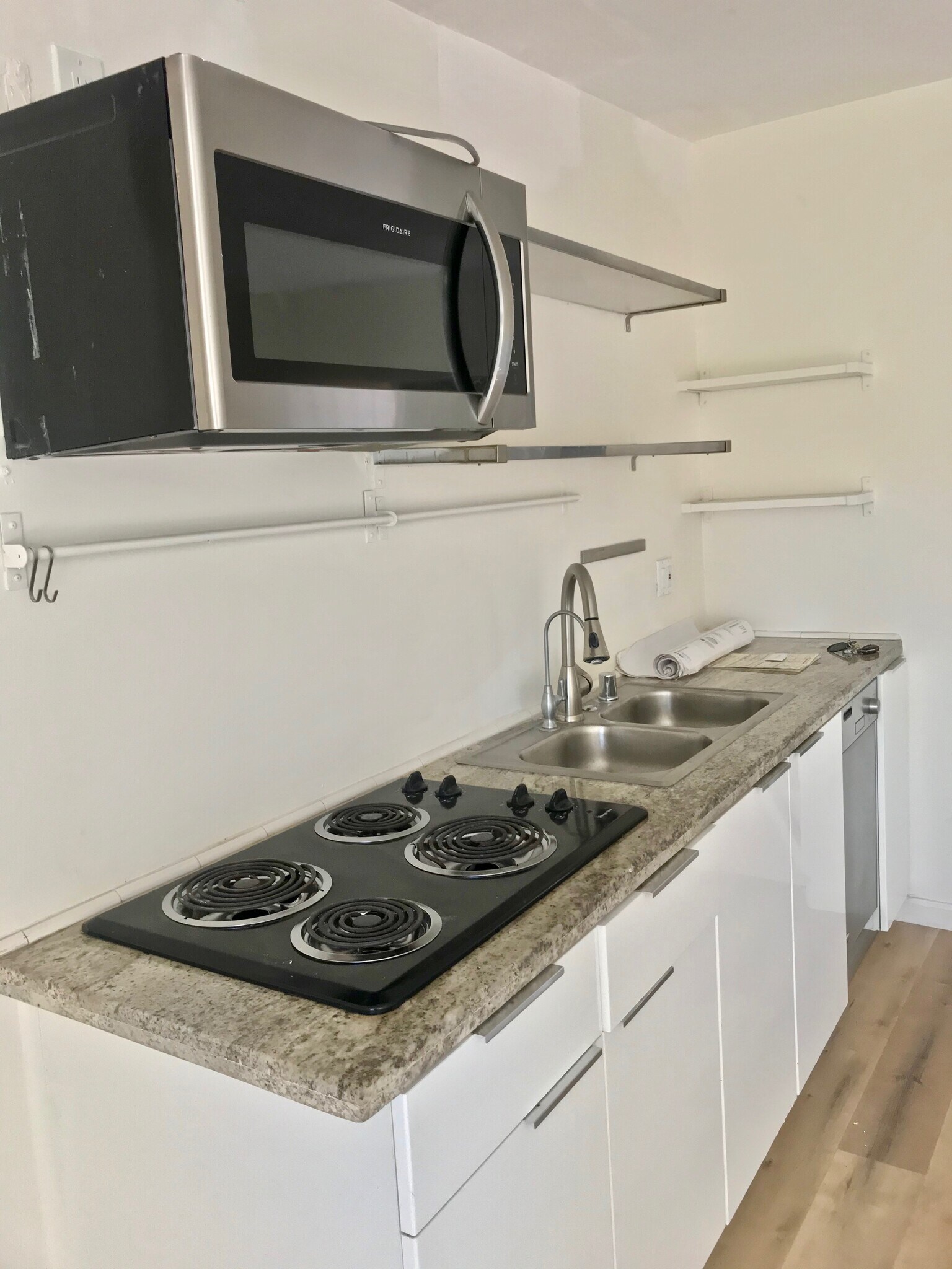 room for convection oven - 1237 N Commonwealth Ave