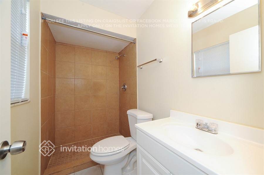 Building Photo - 607 Briarcliff Dr
