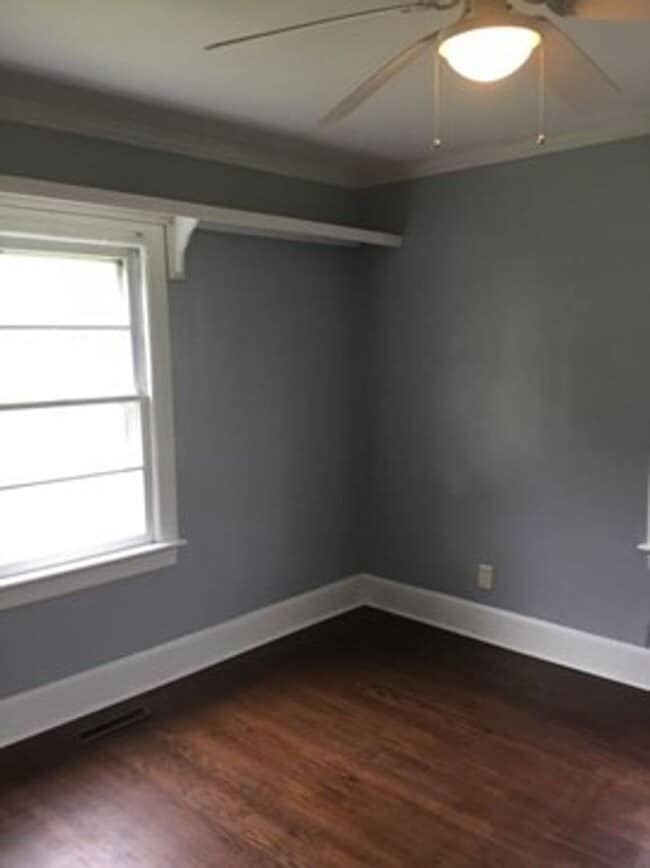 Building Photo - 3 Bed 1 Bath House in Washington