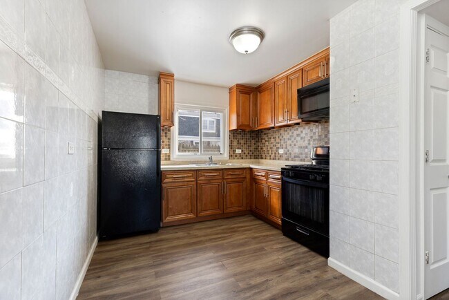 Building Photo - 1533 McKool Ave