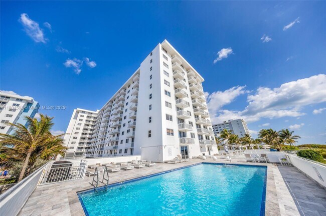 Building Photo - 401 Ocean Dr