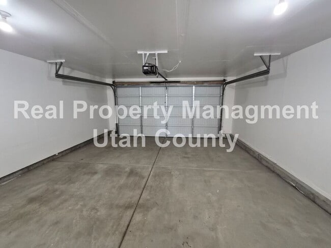 Building Photo - 1322 S 3540 E