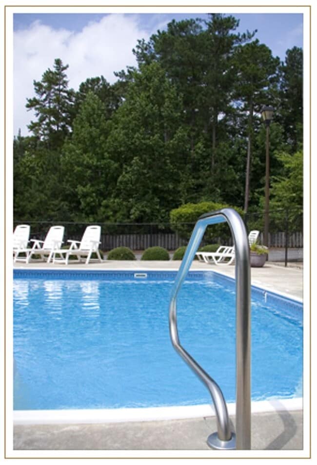 Building Photo - PRE-LEASING FOR AUGUST 2025! 1/2 OFF SECUR...