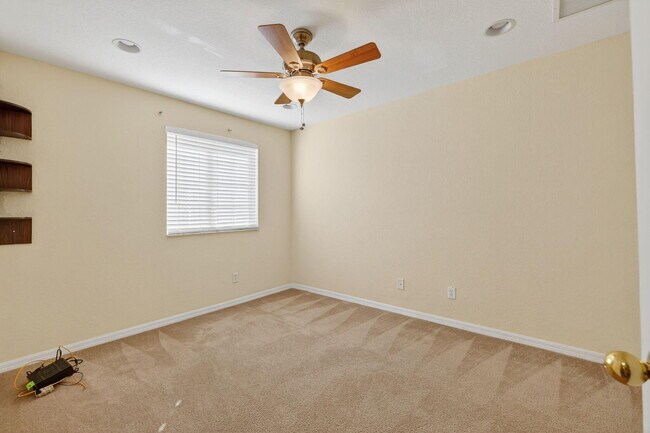 Building Photo - 2245 Portsmouth Ln