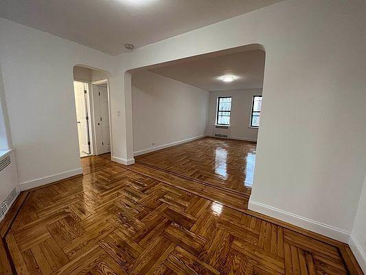 Building Photo - 2 bedroom in Bronx NY 10468