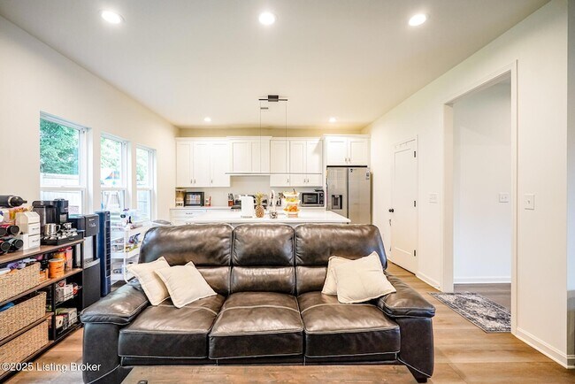 Building Photo - 7707 Cottage Cove Way