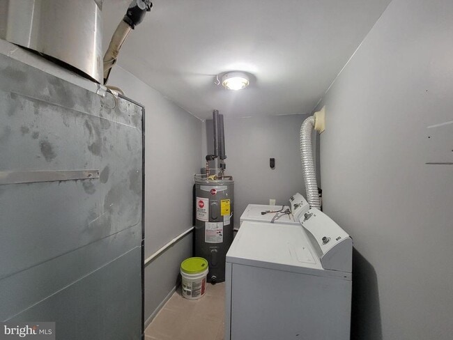 Building Photo - 2515 Cottonwood Ct