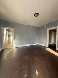 Building Photo - 51 James St