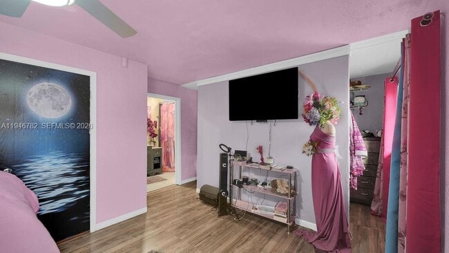 Building Photo - 6 Spinning Wheel Ln