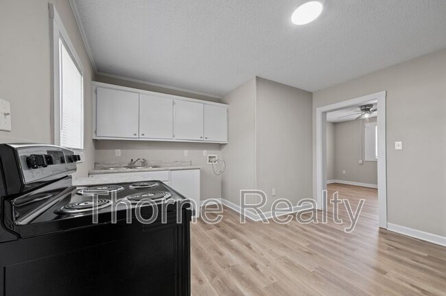 Building Photo - 2501 St Andrew St