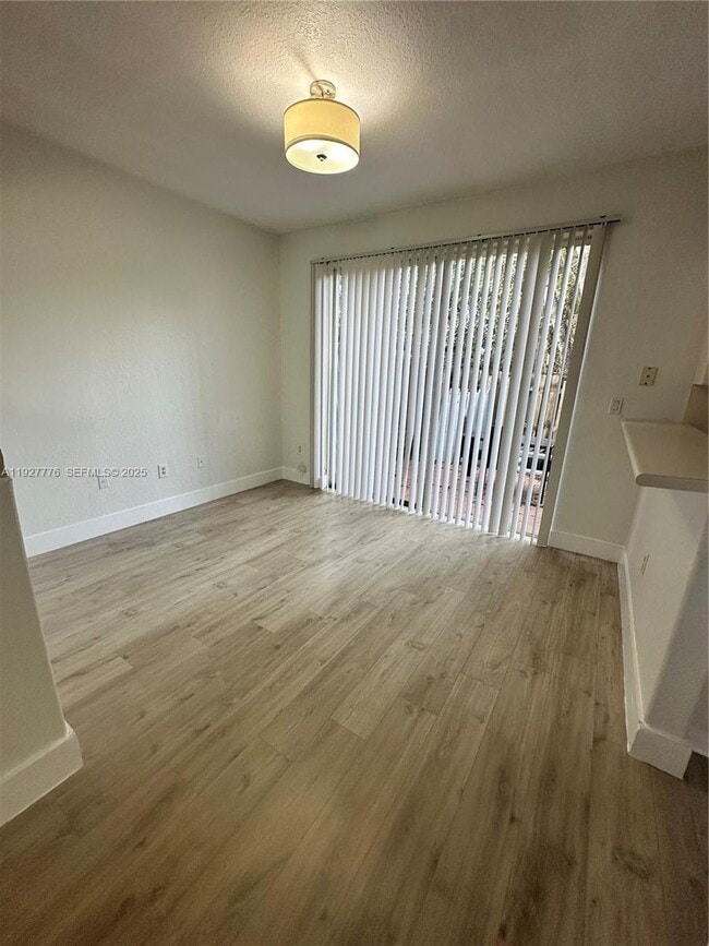 Building Photo - 1481 SE 24th Ct