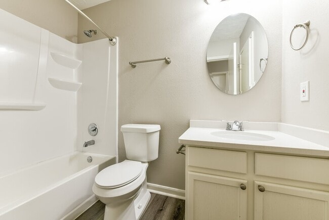Building Photo - 10247 Country Squire Blvd