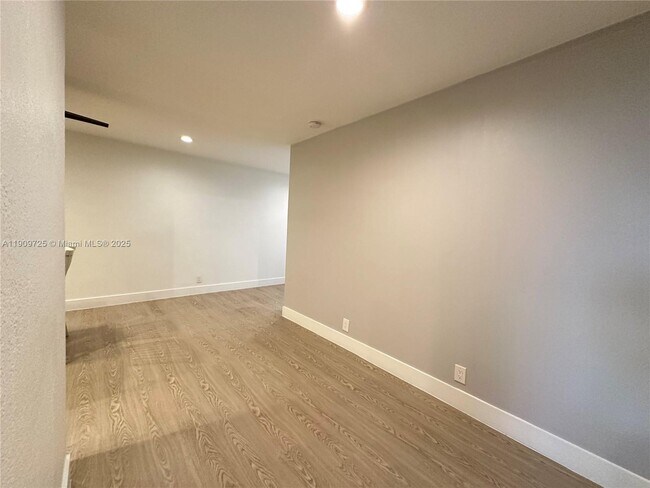 Building Photo - 108 NW 2nd Ave