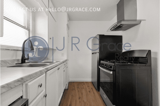 Building Photo - 3132 N 28th St