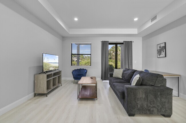 Building Photo - 622 Windermere Dr