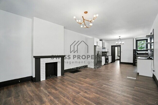 Building Photo - 889 E Livingston Ave