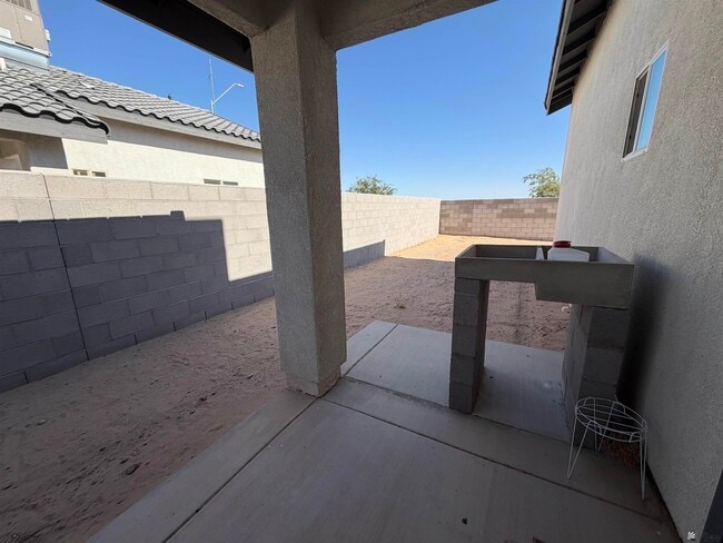Building Photo - 4792 E Udall Ln