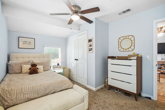 Building Photo - TCU-2712 Frazier Ave