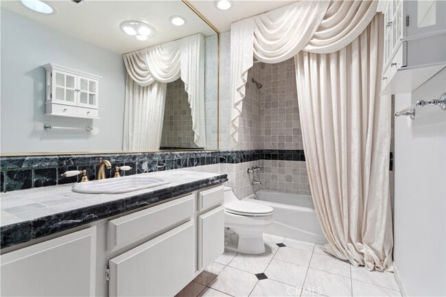 Building Photo - 3713 Dellvale Pl