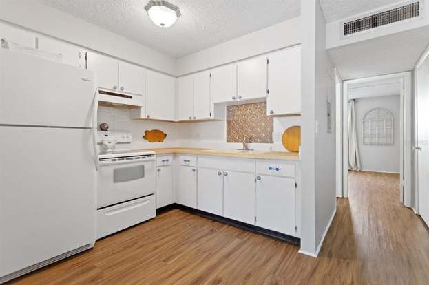 Building Photo - 7151 Sunset Way